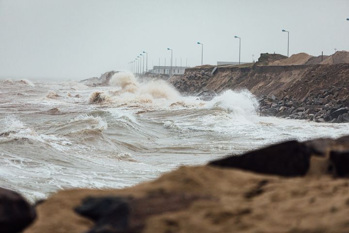 La dune menacée de Gouville-sur-Mer (Manche), le 11 mars 2020. (PIERRE MOREL / FRANCEINFO)