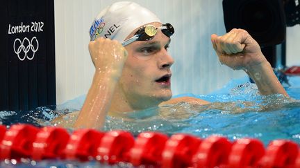 Le Fran&ccedil;ais Yannick Agnel sacr&eacute; champion olympique du 200 m nage libre le 30 juillet 2012 &agrave; Londres. (MARTIN BUREAU / AFP)