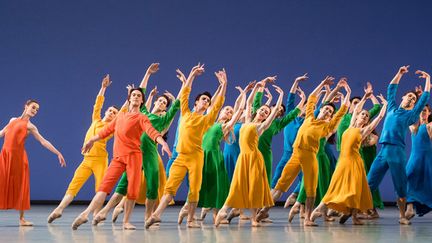 Daphnis et Chloé, Aurélie Dupon (à gauche)
 (Agathe Poupeney/Opéra national de Paris)