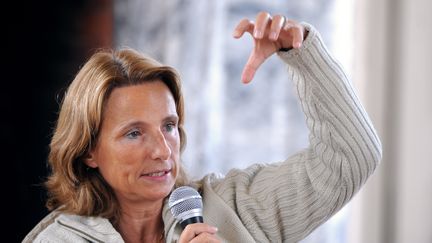 La porte-parole du Printemps fran&ccedil;ais, B&eacute;atrice Bourges, s'exprime lors d'une universit&eacute; d'&eacute;t&eacute; au ch&acirc;teau de Ligni&egrave;res (Cher), le 26 ao&ucirc;t 2013. (JEAN-FRANCOIS MONIER / AFP)