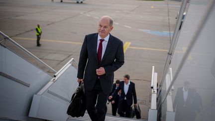 Le chancelier allemand Olaf Scholz au départ de l'aéroport Berlin-Schönefeld le 3 novembre 2022 pour rejoindre la Chine. (Kay Nietfeld)