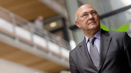 Michel Sapin, le 25 octobre 2013 &agrave; Ermont-Eaubonne&nbsp;(Val-d'Oise).&nbsp; (LIONEL BONAVENTURE / AFP)