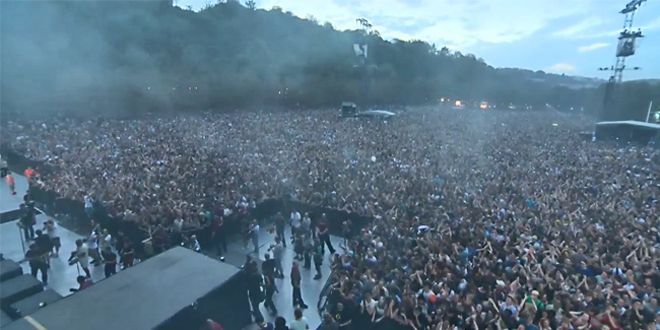 La foule durant le concert de Franz Ferdinand
 (Culturebox)