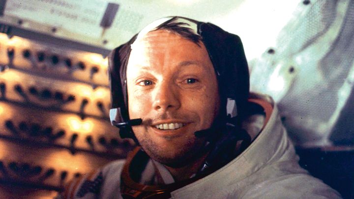 Neil Armstrong &agrave; l'int&eacute;rieur d'Apollo 11, le 21 juillet 1969 apr&egrave;s son passage sur la Lune. (NASA / AFP)