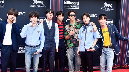 Les sept garçons du groupe de K-pop BTS à Las Vegas (20 mai 2018)
 (Frazer Harrison / Getty Images North America / AFP)