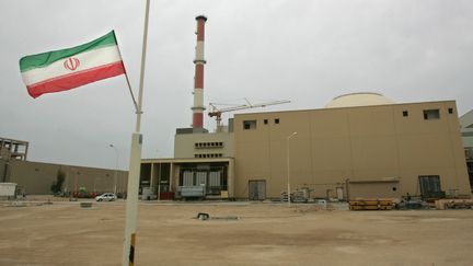 Le bâtiment du réacteur nucléaire de Bushehr (Iran), le 3 avril 2007.&nbsp; (BEHROUZ MEHRI / AFP)