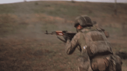 Guerre en Ukraine : d’anciens détenus enrôlés dans l’armée de Zelensky (France 2)