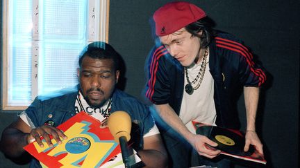 Afrika Bambaataa et Dee Nasty en 1988 à Radio Nova, dans l'émission Deenastyle. (MARC TERRANOVA)