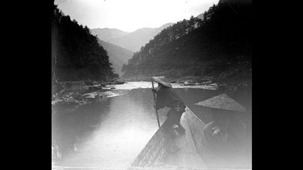 Photo sur plaque de verre stéréoscopique, vers 1912,
	Collection particulière.
 (Francis Hennequin)