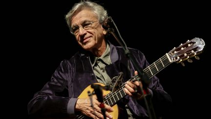 Caetano Veloso sur scène en 2019 au Brésil, à São Paulo (18 mai 2019) (SUAMY BEYDOUN / AGIF / AFP)