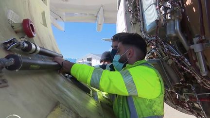 Découverte de l’aérodrome de Tarbes, un parking d’avions à ciel ouvert