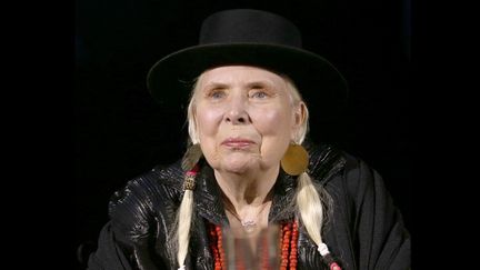 La chanteuse canadienne Joni Mitchell le 18 janvier 2020 à Anaheim en Californie (Etats-Unis). (JESSE GRANT / GETTY IMAGES NORTH AMERICA / GETTY IMAGES VIA AFP)