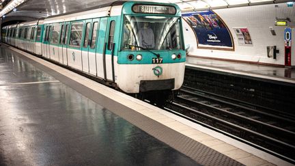 A metro train in Paris, January 15, 2024. (STEPHANE MOUCHMOUCHE / HANS LUCAS / AFP)