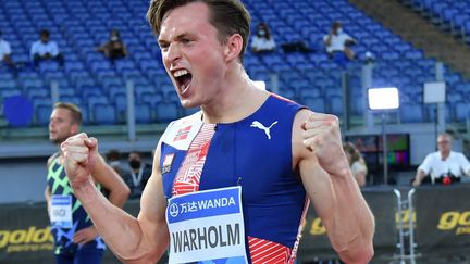 Karsten Warholm après avoir remporté la finale du 400m haies au meeting de Rome, le 17 septembre 2020. (ANDREAS SOLARO / AFP)