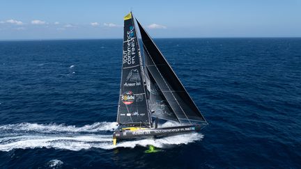 Vendée Globe 2024 : Jean Le Cam, doyen de la flotte, prend la tête de la course... Suivez la position des skippeurs en direct