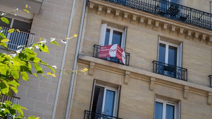 Un appartement à vendre à Paris, le 7 juin 2023. (RICCARDO MILANI / HANS LUCAS / AFP)