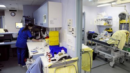 Les urgences de l'h&ocirc;pital de Cr&eacute;teil (Val-de-Marne), le 15 d&eacute;cembre 2008. (STEPHANE DE SAKUTIN / AFP)