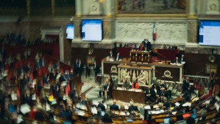 L'Assemblée nationale lors d'une session de question aux gouvernement, le 26 novembre 2024, à Paris. (EDOUARD MONFRAIS-ALBERTINI / HANS LUCAS / AFP)