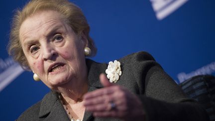 L'ancienne secr&eacute;taire d'Etat am&eacute;ricaine, Madeleine Albright, le 24 octobre 2013 lors d'une conf&eacute;rence &agrave; Washington (Etats-Unis). (JIM WATSON / AFP)