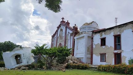 L'église Santa Maria de Mayan, à Itbayat, aux Philippines, détruite par deux séismes successifs, samedi 27 juillet 2019.&nbsp; (DOMINIC DE SAGON ASA / COURTESY OF DOMINIC DE SAGON ASA / APF)