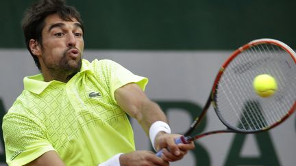 Jérémy Chardy s'est qualifié pour le second tour de Roland-Garros (KENZO TRIBOUILLARD / AFP)