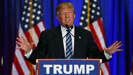 Donald Trump, favori de la primaire républicaine, lors d'une conférence de presse, le 5 mars 2016, à Palm Beach (Floride, Etats-Unis). (JOE RAEDLE / GETTY IMAGES NORTH AMERICA)