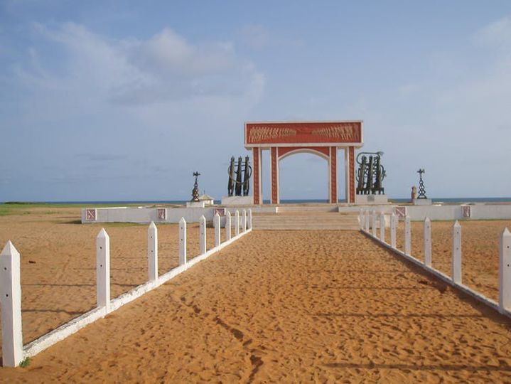 La Porte du Non Retour, étape de l’itinéraire de la Route de l’Esclave, Ouidah, Bénin, 2007.  (Gaetano Ciarcia, Author provided)