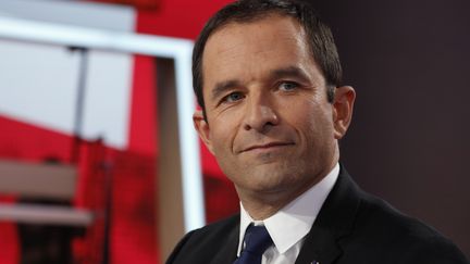 Le candidat à la primaire de la gauche Benoît Hamon participe à "L'Emission politique" sur France 2, le 8 décembre 2016. (FRANCOIS GUILLOT / AFP)