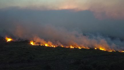 Une photo prise le 29 octobre 2019 autour de la municipalité de Corumba montre l'importance des incendies.&nbsp; (CHICO RIBEIRO / MATO GROSSO DO SUL STATE GOVERNM)