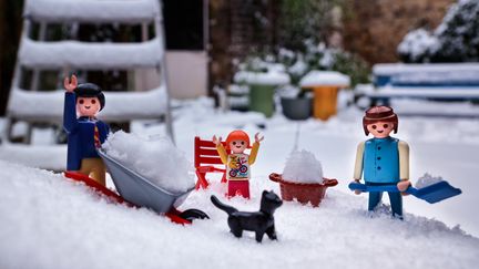 &Agrave; Paris, Quand la neige bloque les grands sur la route, elle fait aussi le plus grand plaisirs des "petits" ! (ADRIEN CARAT)