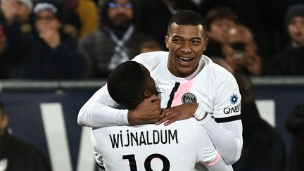 Kylian Mbappé a marqué le troisième but du PSG face à Bordeaux, samedi 6 novembre.&nbsp; (PHILIPPE LOPEZ / AFP)