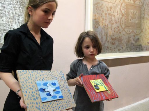 Fédora, 11  ans &quot;un oiseau dans le ciel&quot; et Léopoldine, 7 ans &quot;un panda&quot;
 (Laurence Houot-Remy)