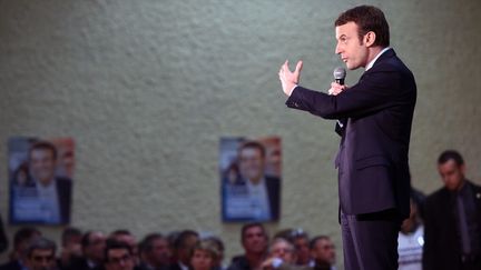 Emmanuel Macron en meeting à Souillac (Lot), le 24 février 2017, lors de la campagne présidentielle.&nbsp; (ERIC CABANIS / AFP)