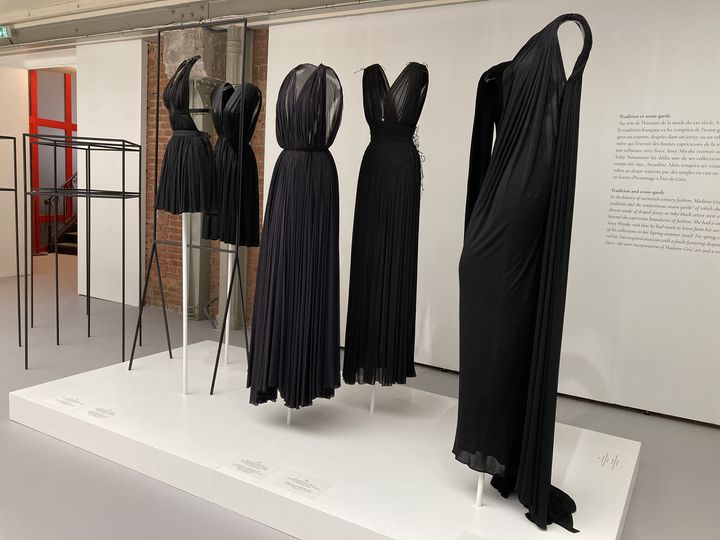 Exposition "Alaïa/Grès, au-delà de la mode" à la Fondation Alaïa. (CORINNE JEAMMET)