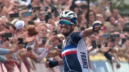 Cyclisme : Julian Alaphilippe sacré champion du monde pour la deuxième année consécutive (France 2)