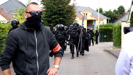 Saint-Etienne-du-Rouvray : l'un des terroristes avait un bracelet électronique