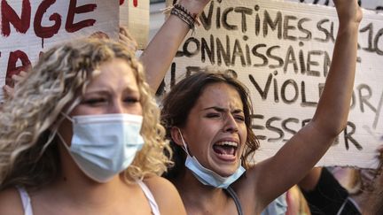 Des jeunes filles ont manifesté contre les violences sexuelles en Corse, le 5 juillet 2020 (photo d'illustration). (PASCAL POCHARD-CASABIANCA / AFP)