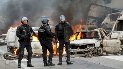 Nuit de violence à Moirans (Isère), mardi 20 octobre 2015. (MAXPPP)