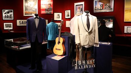 Présentation de la vente d'objets ayant appartenu&nbsp;à Johnny Hallyday,&nbsp;chez Drouot, le 19 octobre 2018. (MAXPPP)