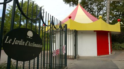 L'entr&eacute;e du Jardin d'acclimatation de Paris, le 7 octobre 2004. (OLIVIER CORSAN /LE PARISIEN / MAXPPP)