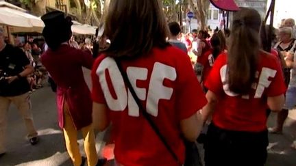 La parade du Off dans les rues d&#039;Avignon
 (France3/Culturebox)