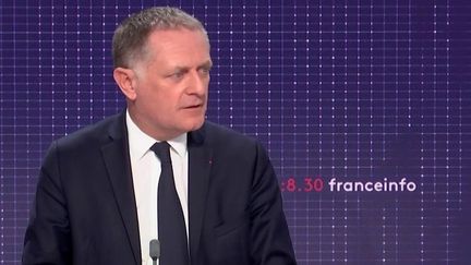 Philippe Juvin, conseiller santé de Valérie Pécresse pour la présidentielle, était dimanche 30 janvier l'invité du 8h30 franceinfo.&nbsp; (FRANCEINFO)