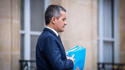 Le ministre de l'Intérieur Gérald Darmanin quittant l'Elysée, à Paris, le 19 juin 2024. (XOSE BOUZAS / AFP)