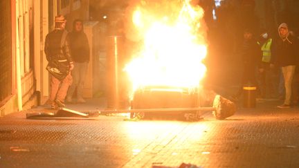 Des incidents ont éclaté au Mans samedi 16 février en marge de la manifestation des "gilets jaunes".&nbsp; (JEAN-FRANCOIS MONIER / AFP)