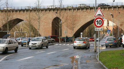 Selon Thierry Modolo, 100% des ralentisseurs de France seraient illégaux. (MAXPPP)