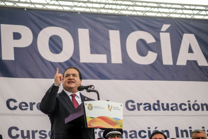 Javier Duarte, gouverneur de Veracruz (2010-2016) préside à l'Académie de police El Lencero une cérémonie de remises de diplômes de policiers à Xalapa Veracruz. (RUBÉN ESPINOSA / PROCESOFOTO / )