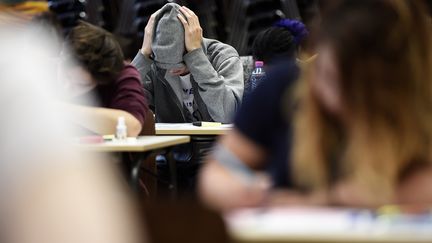 Des candidats au baccalauréat à Strasbourg, le 15 juin 2016. (FREDERICK FLORIN / AFP)