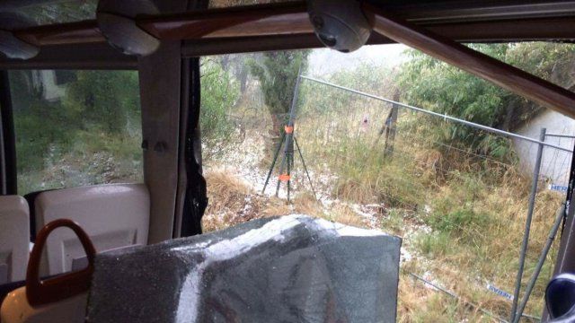 Un passager a photographié les dégâts dans le TER accidenté entre Nîmes (Gard) et Montpellier (Hérault), le 17 août 2016. (FRANCE 3 LANGUEDOC-ROUSSILLON)