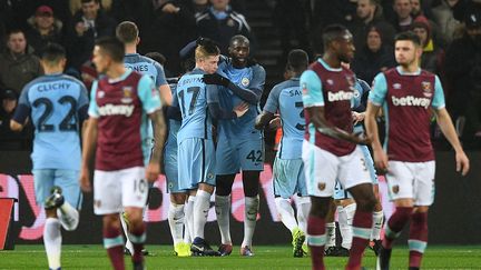 Le bonheur de Yaya Touré et des Citizens face à la détresse des Hammers (JUSTIN TALLIS / AFP)