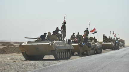 Des chars de l'armée irakienne, le 7 octobre 2017 à Kirkouk (Irak). (ALI MUKARREM GARIP / ANADOLU AGENCY / AFP)